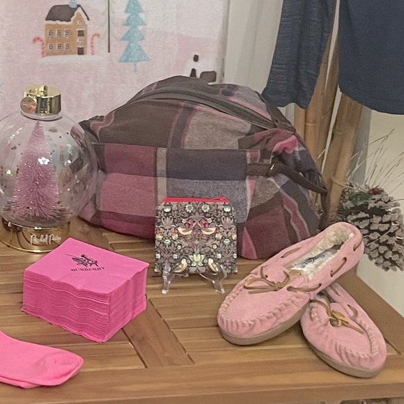 🎀Pink Suede Moccasin Slippers🎀 - Picture 14 of 14